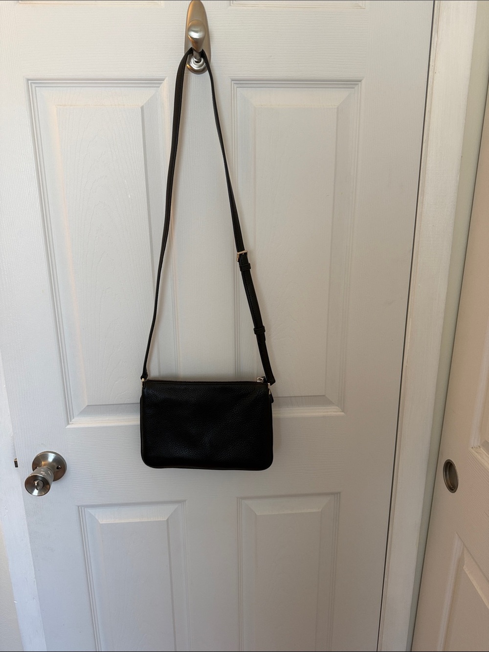 kate spade black pebbled leather crossbody bag with adjustable strap - Picture 3 of 9